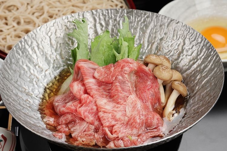 『秋桜』国産黒毛和牛 すき焼き